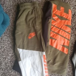 Boys nike sweatshirt and hoodie worn 1 time